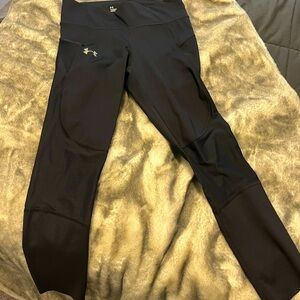 Under Armour compression leggings